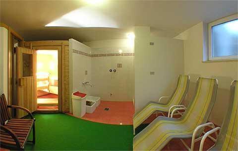 Hotel Villa Mozart Pozza di Fassa Bagian luar foto